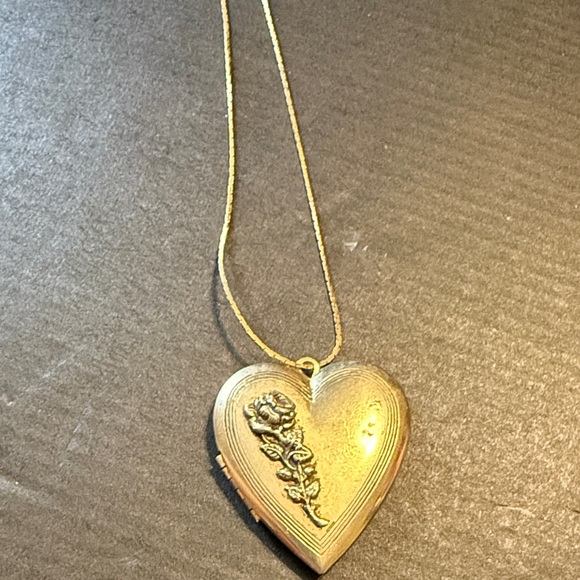 Jewelry - Gold Heart Locket Necklace